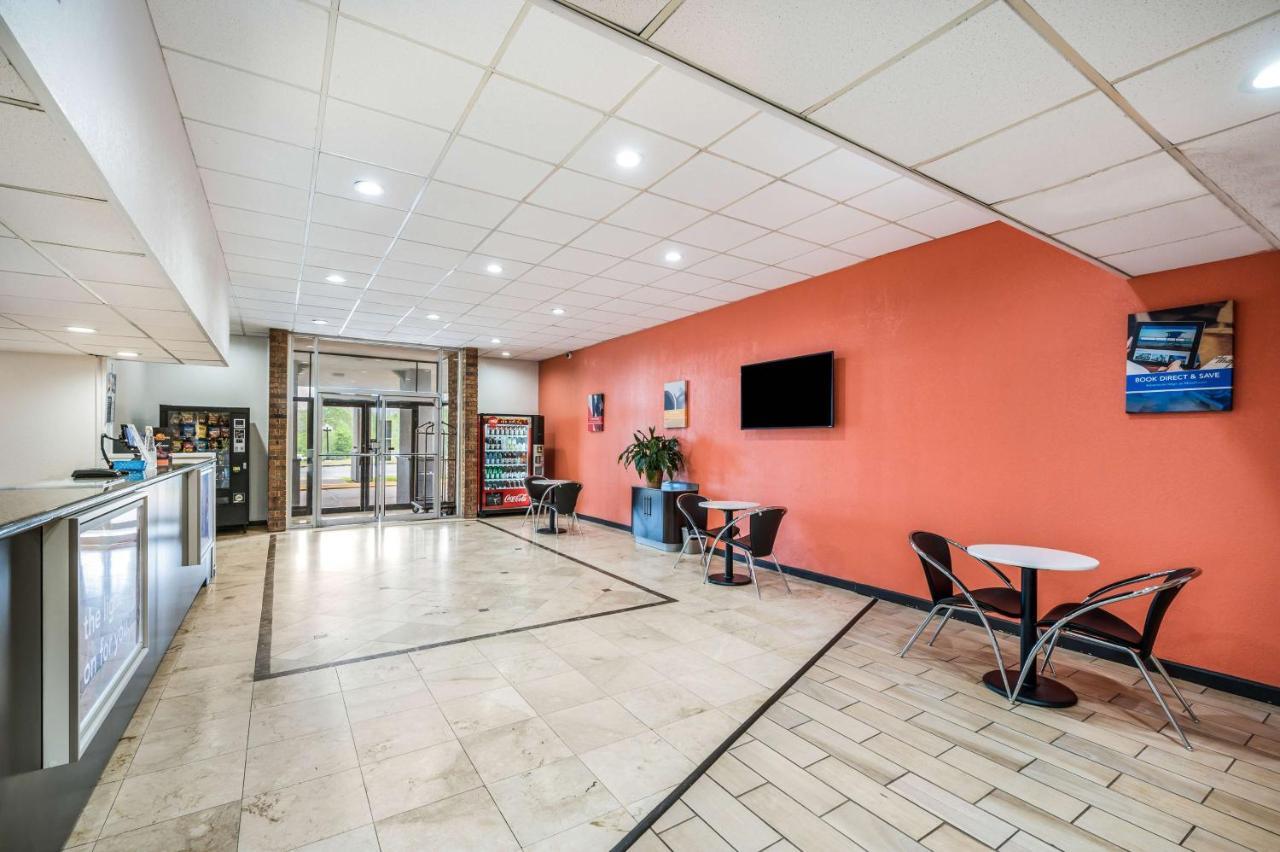 Hotel 6-henderson, Tx 2*
