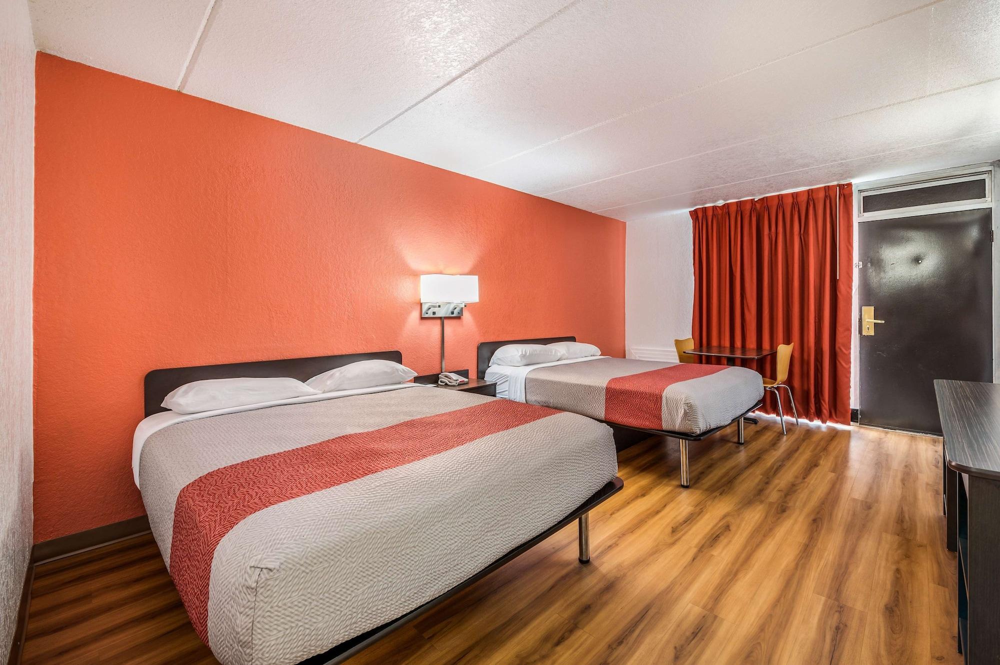 6-henderson, Tx Hotel 2*