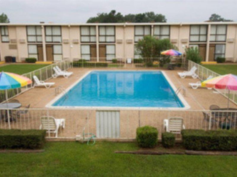 Hotel 6-henderson, Tx 2*