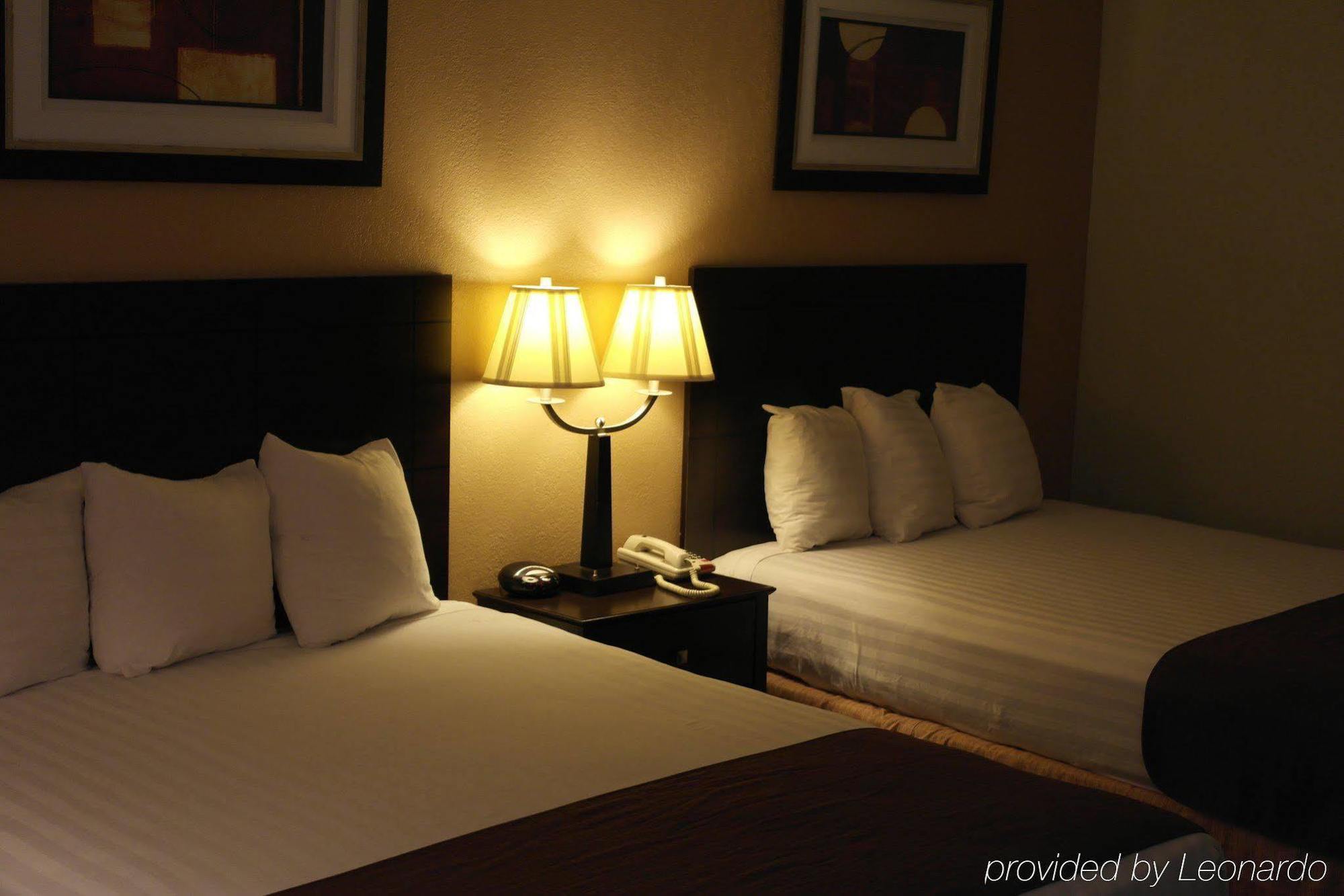 Hotel 6-henderson, Tx